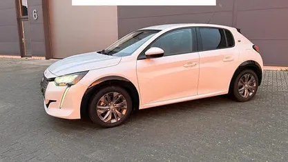 Occasion 2021 Peugeot e-208 Allure Hatchback | € 11.900 (Eerlijke prijs)