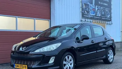 Occasion 2009 Peugeot 308 Hatchback | € 1.750 (Eerlijke prijs)