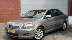 Gebruikt 2006 Toyota Avensis Luna Sedan | € 3.899 (Eerlijke prijs)