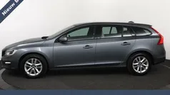Grijs Gebruikt 2017 Volvo V60 Stationwagen | € 16.950 (Eerlijke prijs)