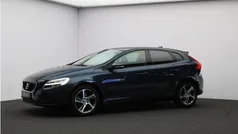 Blauw Gebruikt 2016 Volvo V40 Stationwagen | € 18.950 (Eerlijke prijs)