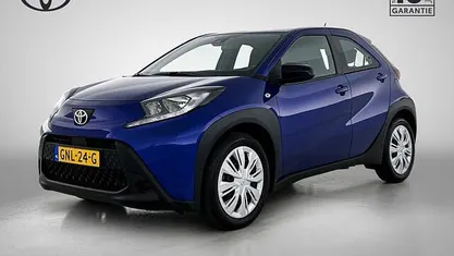 Blauw Gebruikt 2024 Toyota Aygo X Play SUV | € 17.745 (Eerlijke prijs)
