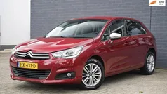 Rood Gebruikt 2016 Citroën C4 Feel Hatchback | € 7.999 (Eerlijke prijs)