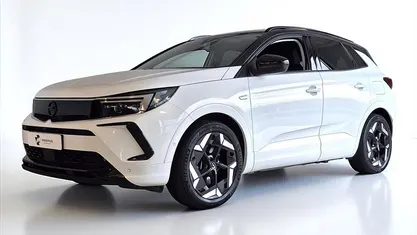 Wit Gebruikt 2023 Opel Grandland X GSe SUV | € 28.940 (Eerlijke prijs)