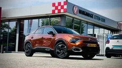 Oranje, metallic lak Gebruikt 2021 Citroën C4 Shine SUV | € 21.985 (Eerlijke prijs)