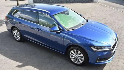 Occasion 2024 Skoda Superb Selection Stationwagen | € 39.990 (Eerlijke prijs)