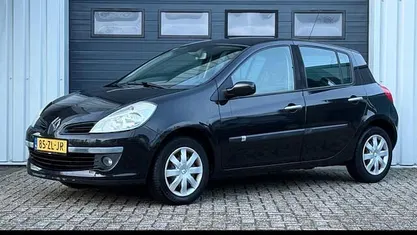 Occasion 2008 Renault Clio II Dynamique Hatchback | € 4.750 (Eerlijke prijs)