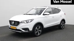 Wit Gebruikt 2021 MG ZS Luxury Sedan | € 15.995 (Eerlijke prijs)