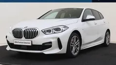 Wit Gebruikt 2022 BMW 118 Executive Hatchback | € 27.400 (Eerlijke prijs)