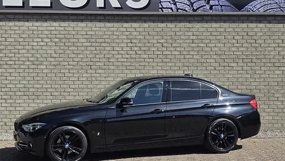 Occasion BMW 330 Executive 245 PK (180 kW) 2018 Zwart Sedan