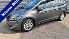 Grijs Gebruikt 2016 VW Touran Highline MPV | € 18.745 (Eerlijke prijs)