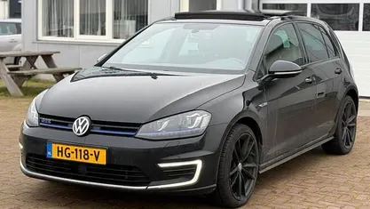 Occasion 2015 VW Golf VII GTE Hatchback | € 7.450 (Eerlijke prijs)