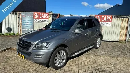 Occasion Mercedes 300 Edition 204 PK (150 kW) 2011 Grijs SUV