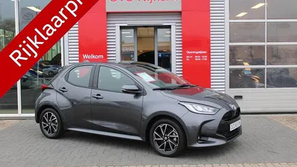 Occasion Toyota Yaris Hybrid Limited 2023 Grijs Hatchback