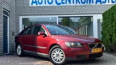 Rood Gebruikt 2005 Volvo S40 Sedan | € 1.999 (Goede deal)