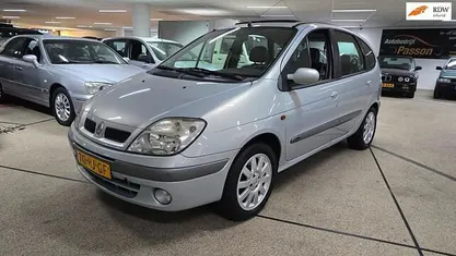 Grijs Gebruikt 2001 Renault Scénic MPV | € 1.450 (Eerlijke prijs)