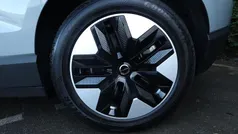 Gebruikt 2025 Volvo EX30 Core SUV | € 37.950 (Eerlijke prijs)