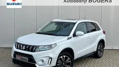 Gebruikt 2024 Suzuki Vitara Style SUV | € 29.940 (Eerlijke prijs)