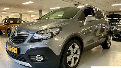 Grijs Gebruikt 2014 Opel Mokka Cosmo SUV | € 10.950 (Eerlijke prijs)