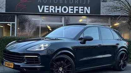 Zwart (metallic) Occasion 2018 Porsche Cayenne SUV | € 45.950 (Eerlijke prijs)