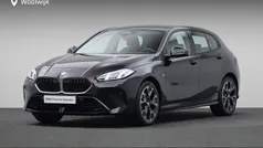 Zwart Gebruikt 2024 BMW 120 Sport Line Hatchback | € 39.880 (Goede deal)