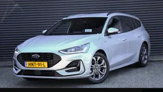 Grijs Gebruikt 2023 Ford Focus ST-Line X Stationwagen | € 26.495 (Eerlijke prijs)