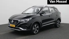 Zwart Gebruikt 2021 MG ZS Luxury Sedan | € 16.495 (Eerlijke prijs)