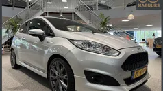 Grijs Gebruikt 2017 Ford Fiesta ST-Line Hatchback | € 11.950 (Eerlijke prijs)