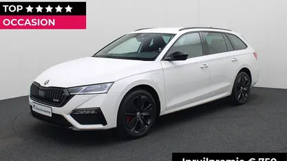 Wit Gebruikt 2023 Skoda Octavia RS Stationwagen | € 31.840 (Eerlijke prijs)
