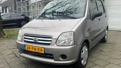 Grijs Gebruikt 2004 Suzuki Wagon R GLX Hatchback | € 1.950 (Eerlijke prijs)