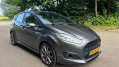 Grijs Gebruikt 2017 Ford Fiesta ST-Line Hatchback | € 6.950 (Eerlijke prijs)