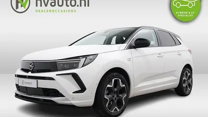 Wit Occasion 2023 Opel Grandland X Ultimate SUV | € 25.750 (Eerlijke prijs)
