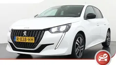 Wit Gebruikt 2022 Peugeot 208 Allure Hatchback | € 15.325 (Eerlijke prijs)