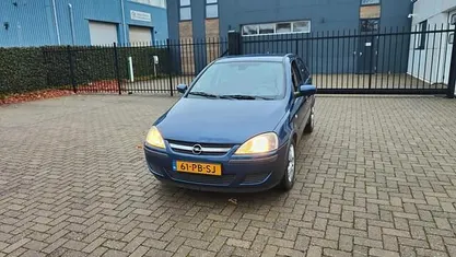 Blauw Gebruikt 2004 Opel Corsa Hatchback | € 1.250 (Goede deal)
