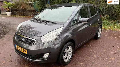 Grijs Occasion 2014 Kia Venga Air Hatchback | € 7.495 (Eerlijke prijs)