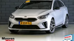 Zilver, metallic lak Gebruikt 2020 Kia ProCeed GT-Line Hatchback | € 23.950 (Eerlijke prijs)
