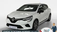 Gebruikt 2022 Renault Clio V Equilibre Hatchback | € 15.935 (Eerlijke prijs)