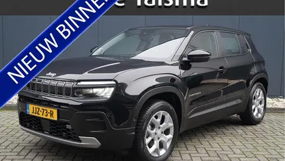 Zwart Occasion 2024 Jeep Avenger Altitude SUV | € 24.445 (Eerlijke prijs)