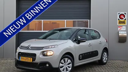 Grijs Occasion 2017 Citroën C3 Feel Hatchback | € 7.450 (Eerlijke prijs)