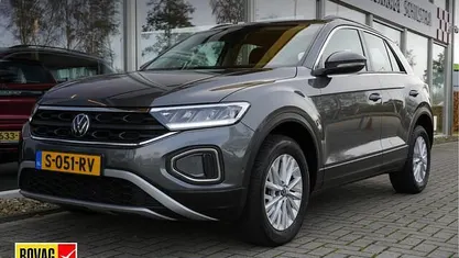 Gebruikt 2023 VW T-Roc Business SUV | € 24.450 (Eerlijke prijs)