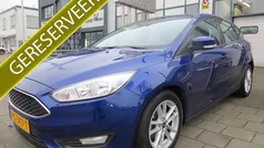 Blauw Gebruikt 2017 Ford Focus Hatchback | € 8.900 (Eerlijke prijs)