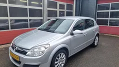 Gebruikt 2004 Opel Astra Elegance Hatchback | € 2.500 (Eerlijke prijs)