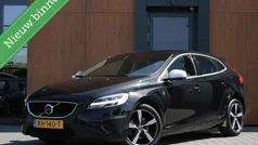 Zwart Gebruikt 2017 Volvo V40 Business Edition Stationwagen | € 13.950 (Eerlijke prijs)