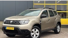 Bruin Gebruikt 2021 Dacia Duster Essentiel SUV | € 14.500 (Goede deal)