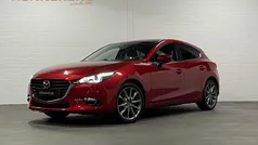Rood Gebruikt 2017 Mazda 3 Hatchback | € 16.400 (Eerlijke prijs)