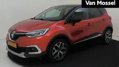Twotone rouge flamme / noir e Gebruikt 2018 Renault Captur Intens SUV | € 12.440 (Eerlijke prijs)