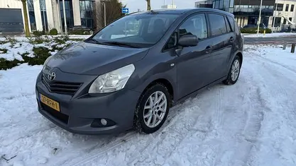 Grijs Occasion 2011 Toyota Verso Business Edition MPV | € 4.450 (Goede deal)