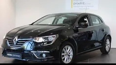 Zwart Gebruikt 2020 Renault Mégane IV Intens Hatchback | € 13.950 (Eerlijke prijs)