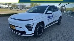 Wit Gebruikt 2024 Hyundai Kona Comfort SUV | € 38.695 (Eerlijke prijs)