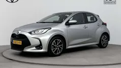 Gebruikt 2022 Toyota Yaris Hybrid Hatchback | € 21.445 (Eerlijke prijs)